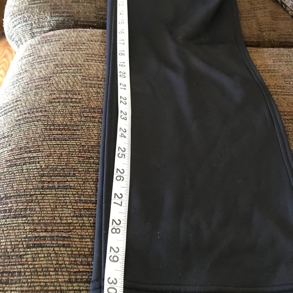 Under Armour Fleece Pants. - Picture 8 of 8